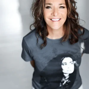 Kolgrå ikon Lis Sørensen "Lis Sørensen" T-shirt dam