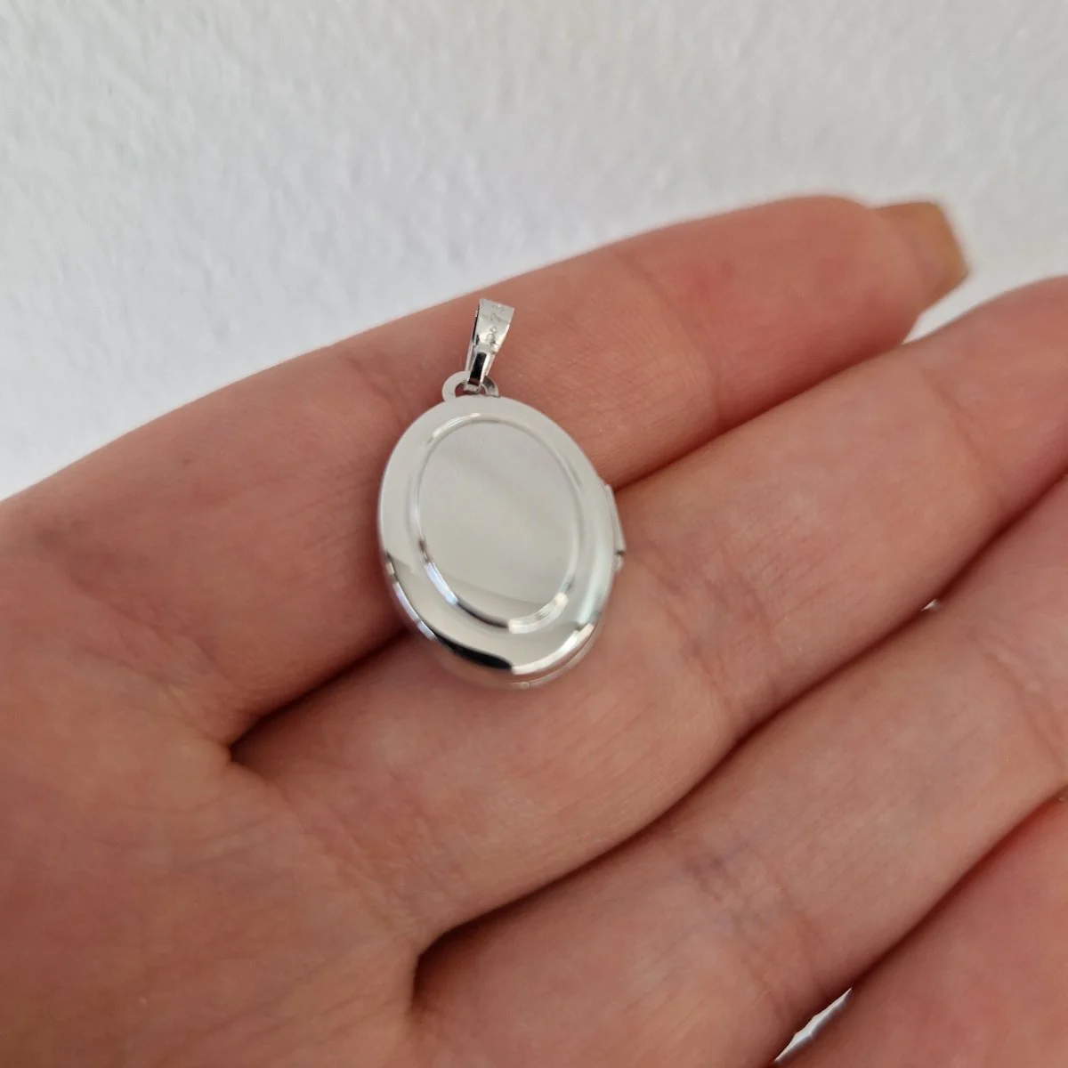 Medaljong tillverkad i 18k vitguld - Bild 3