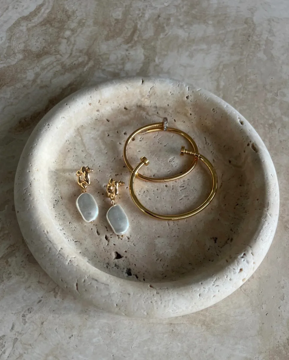 The Alaïa Gold-Plated Bracelet : Gold - Bild 5